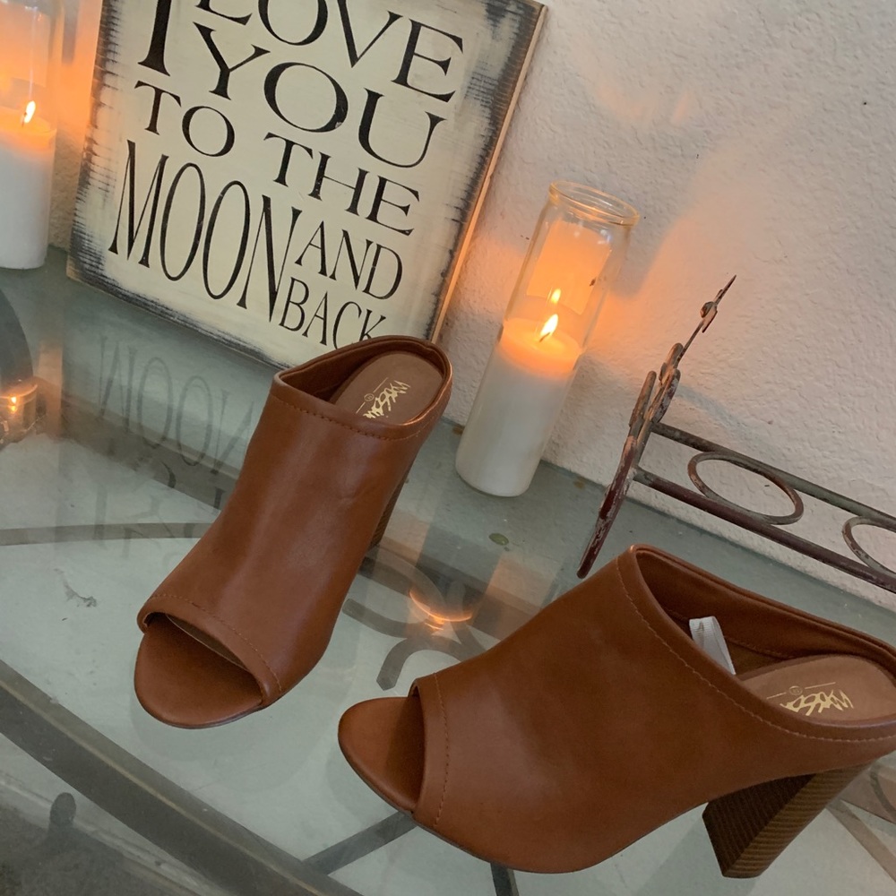 Mossimo Mules